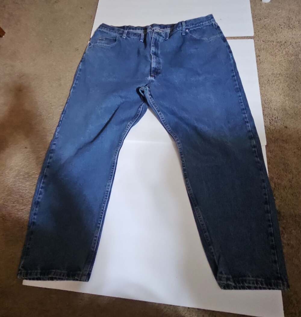Wrangler Relaxed Fit 9760WDR Size 48x30 Blue Denim Jeans